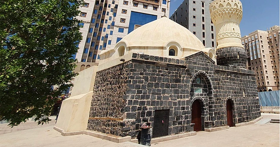 A Guide to the Masjid Abu Bakr, Masjid Umar, Masjid Ali, and Masjid Fatimah