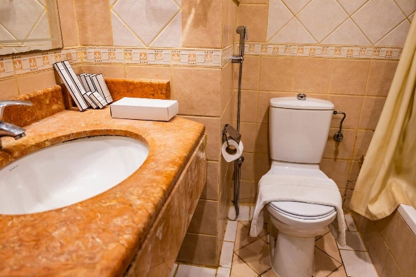 Zowar International Hotel image 15